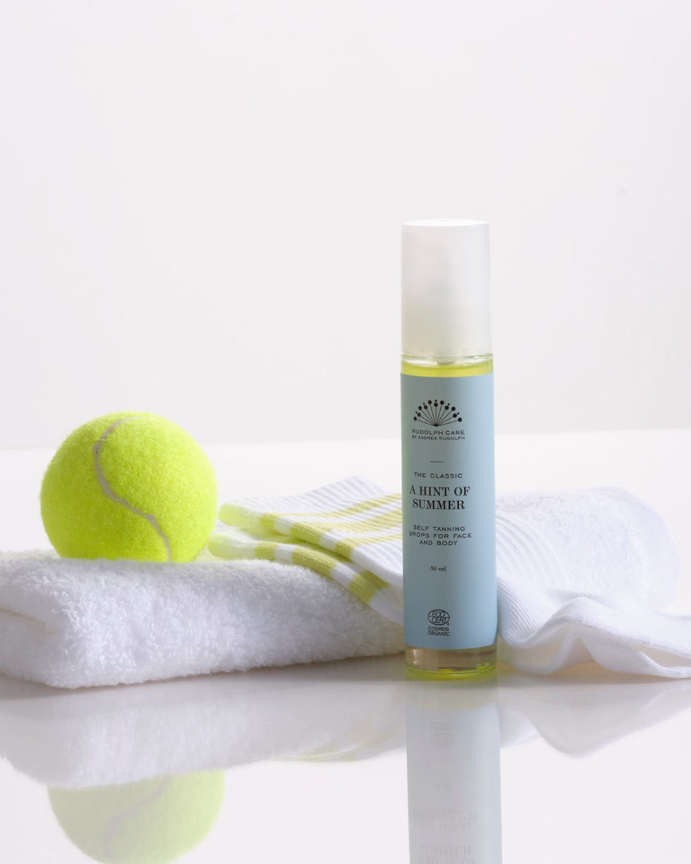 The Classic Hint of Summer Bright Self Tanner - Image 2