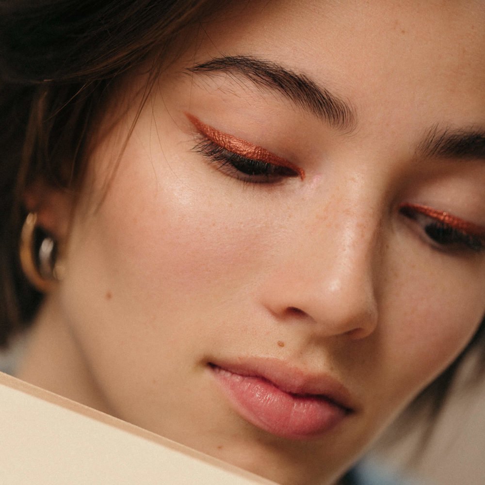 Yeux Paint Twinkling Liquid Eyeshadow - Image 23