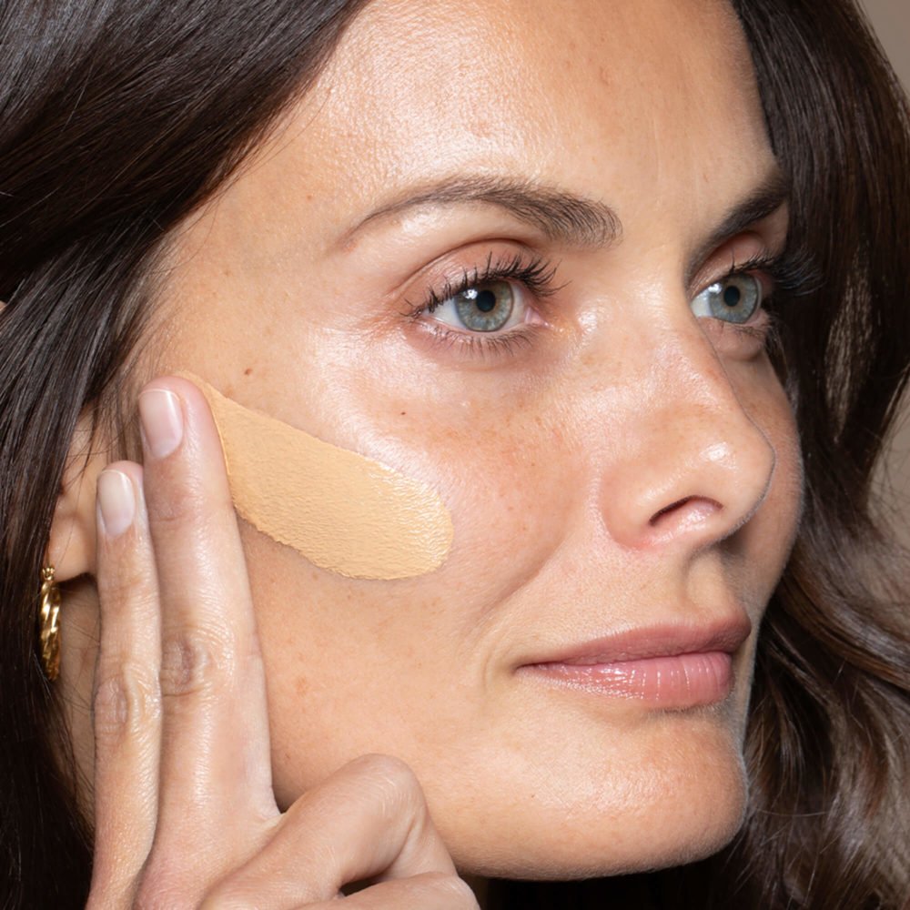 True Skin Serum Foundation - Image 73